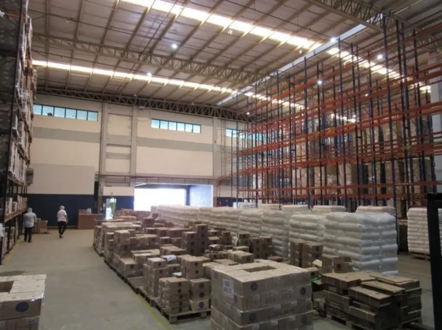 Galpão Venda ou Locação em Embu das Artes – SP